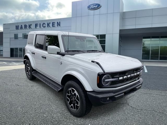 2026 Ford Bronco Outer Banks 4x4's photo