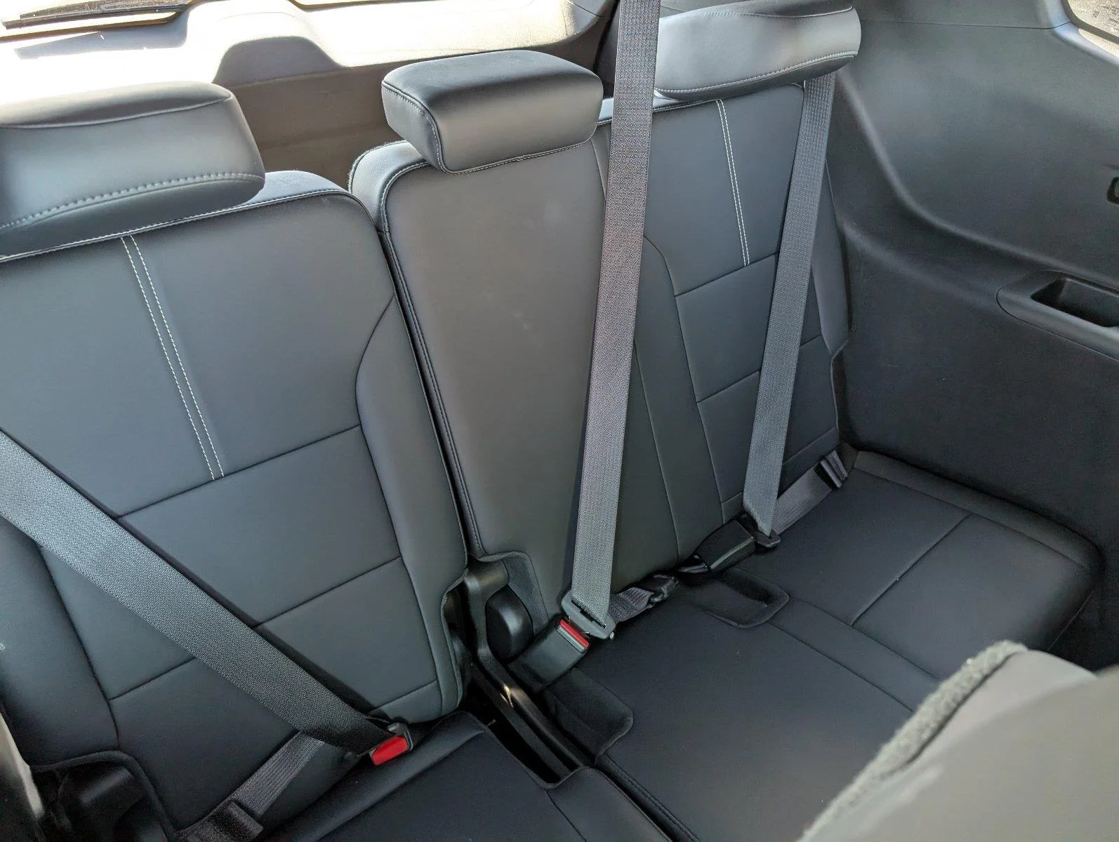 Used 2026 Summit White GMC Elevation image 39