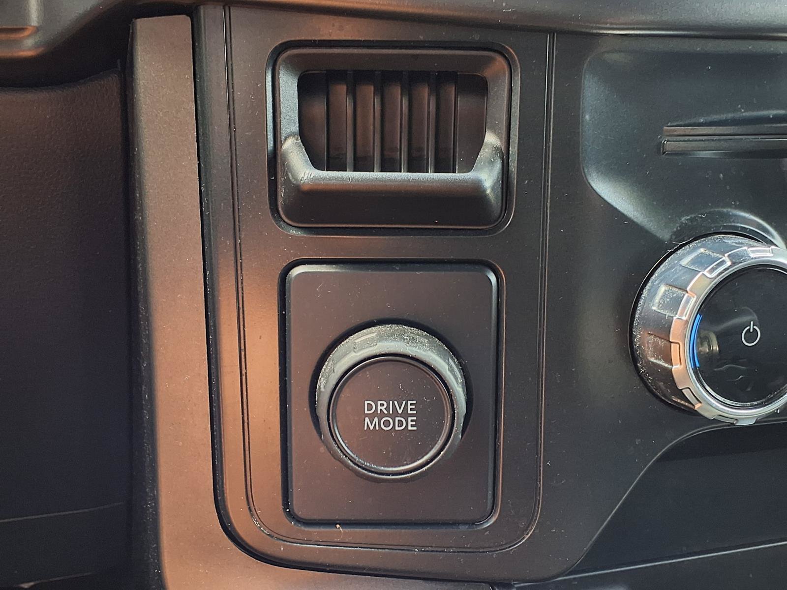 Used 2024 Blsck Ford XLT image 20