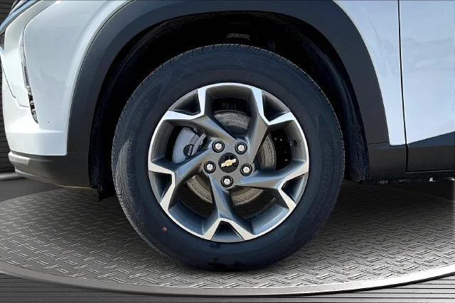 New 2026 Summit White Chevrolet LT image 13