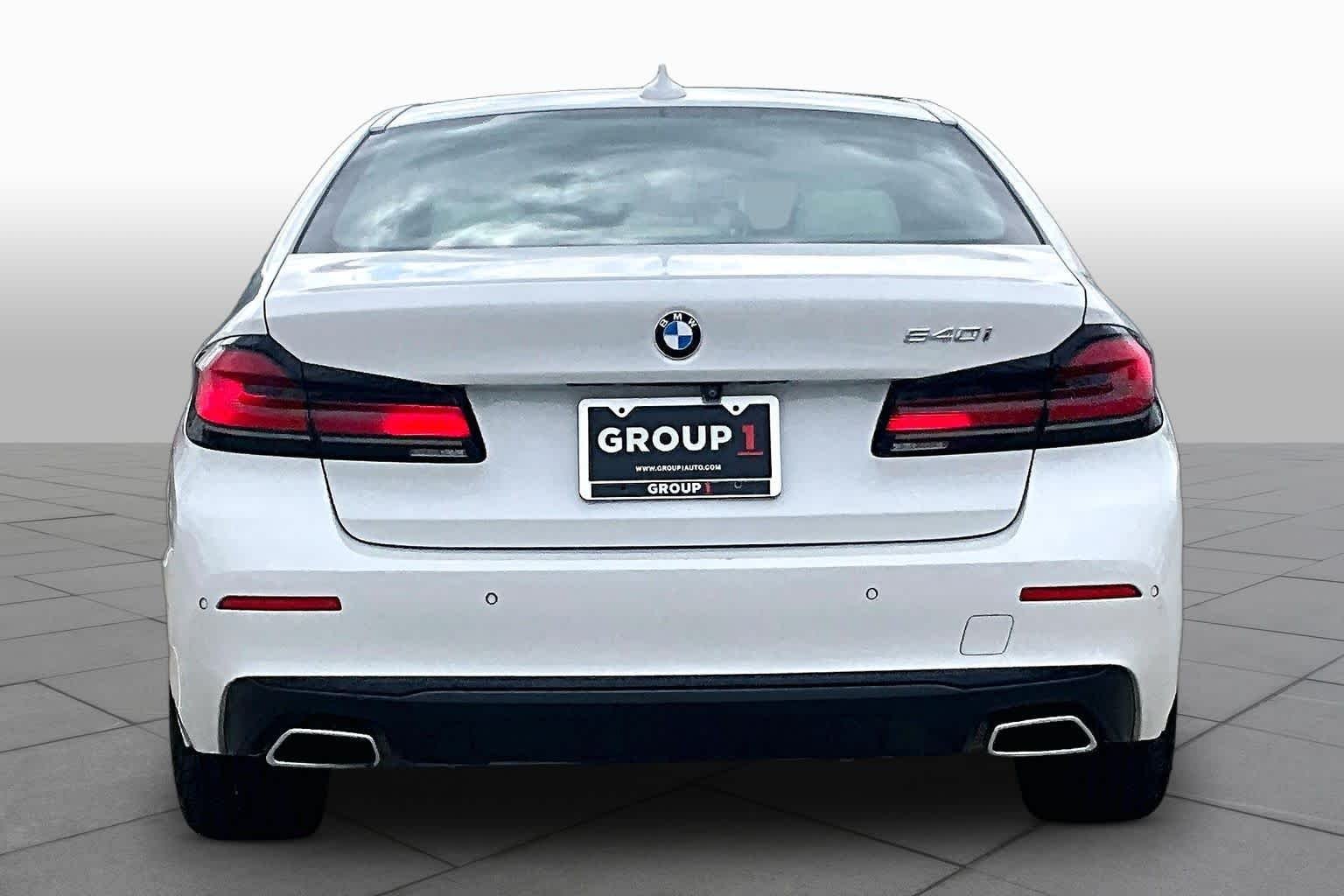 Used 2021 Mineral White Metallic BMW 540i image 4