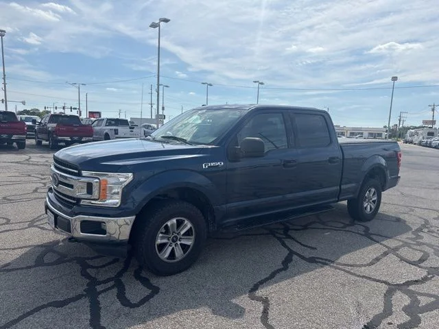 Used 2018 Blue Ford  image 1