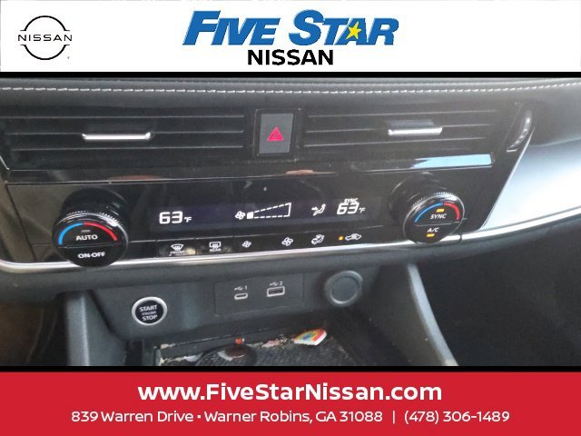 Used 2021 Red Nissan SV image 15