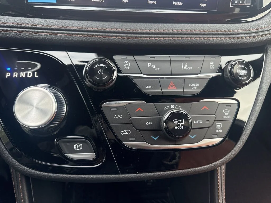 2026 Chrysler Pacifica Pinnacle - Photo 28