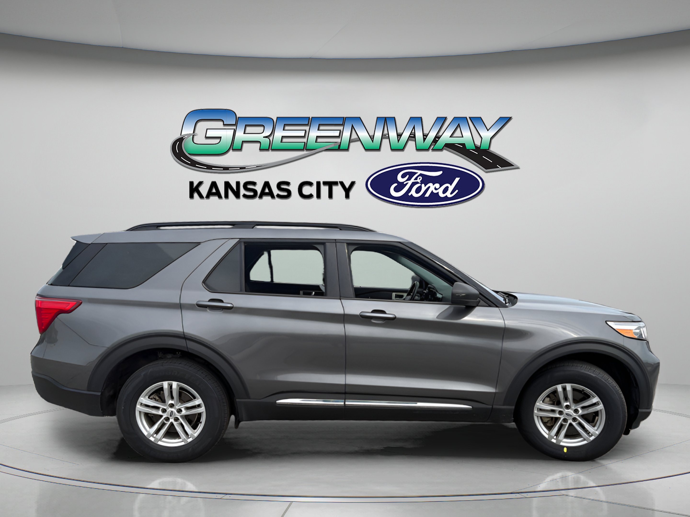Used 2023 Gray Metallic Ford XLT image 8