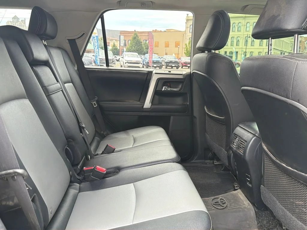 2017 Toyota 4Runner SR5 Premium - Photo 24