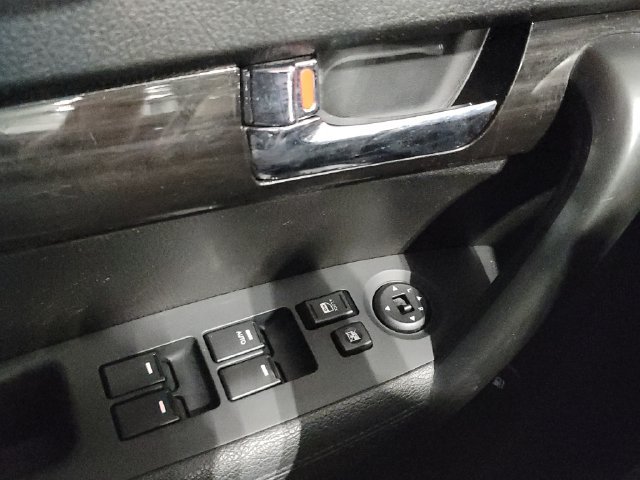 Used 2011 Titanium Silver Kia LX image 20