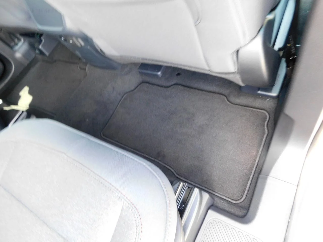 New 2026 Carbonized Gray Metallic Ford Active image 12