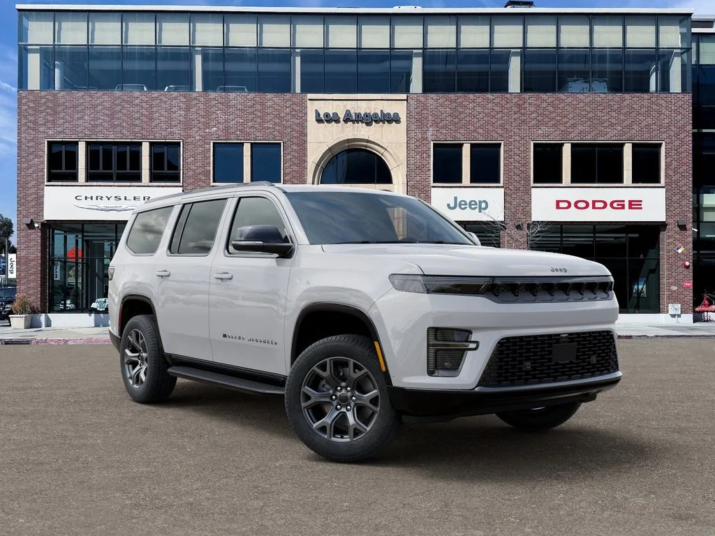 New 2026 Bright White Clear-Coat Exterior Paint Jeep Limited Altitude image 5