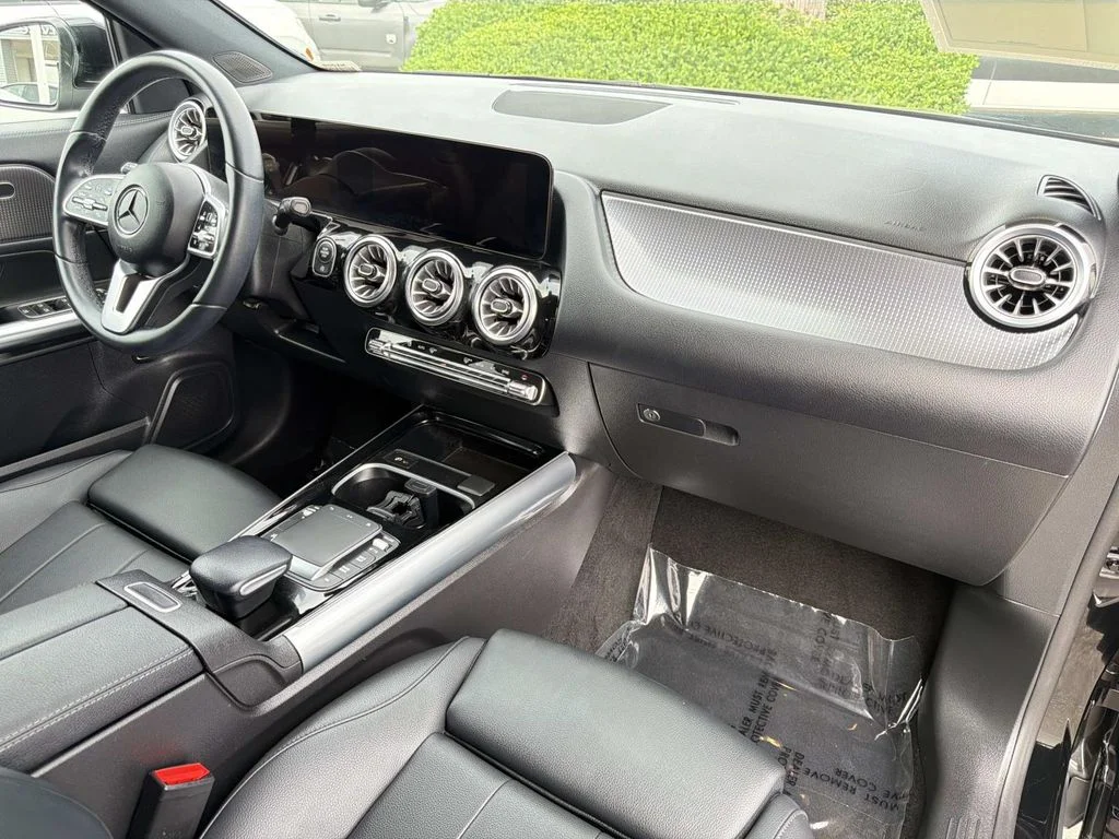 Used 2023 Night Black Mercedes-Benz 250 image 35