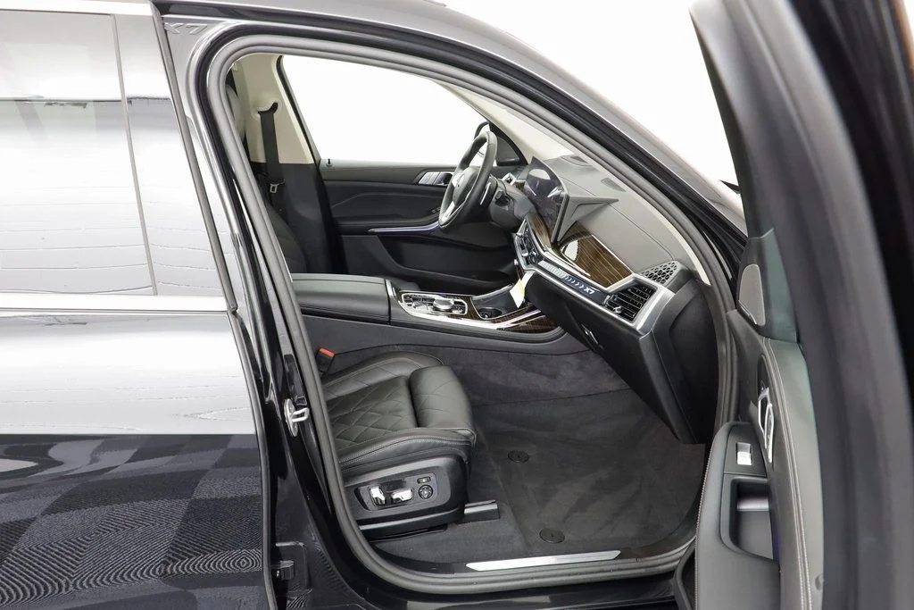 2026 BMW X7 40i - Photo 20