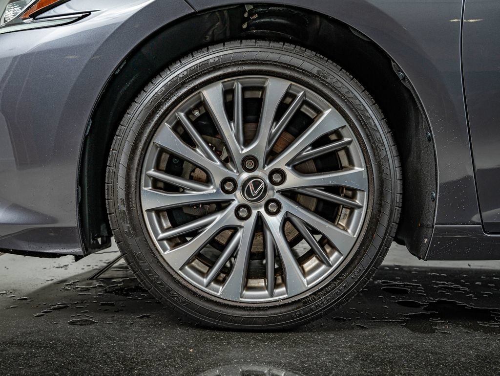 Used 2019 Gray Pearl Lexus 350 image 10