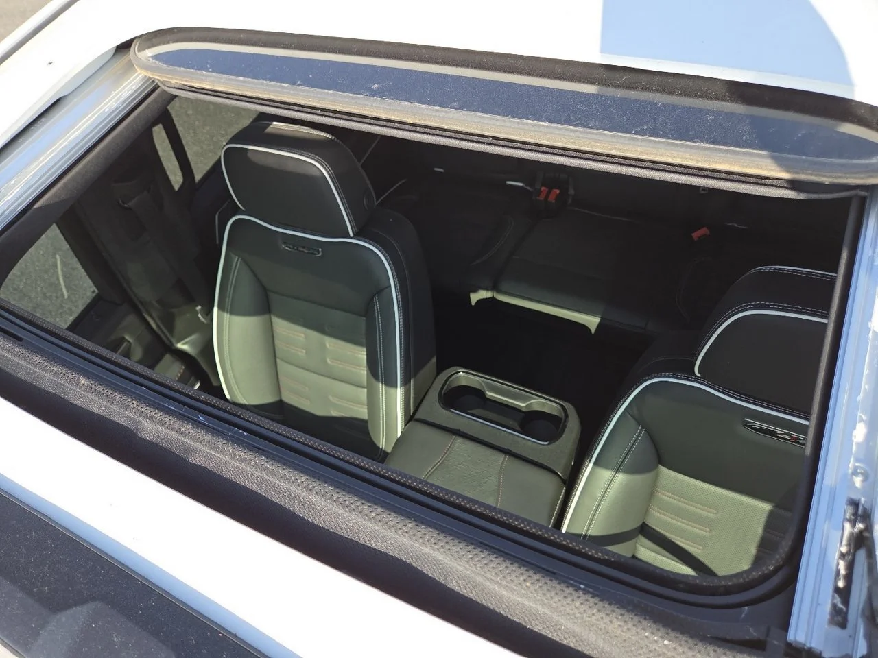 Used 2025 Summit White GMC AT4X image 3