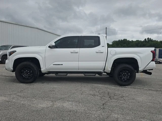 Used 2025 White Toyota SR5 image 2