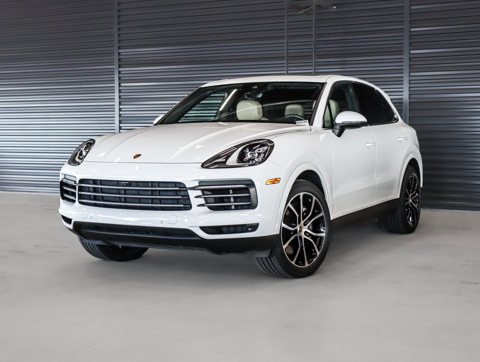 2023 Porsche Cayenne Base