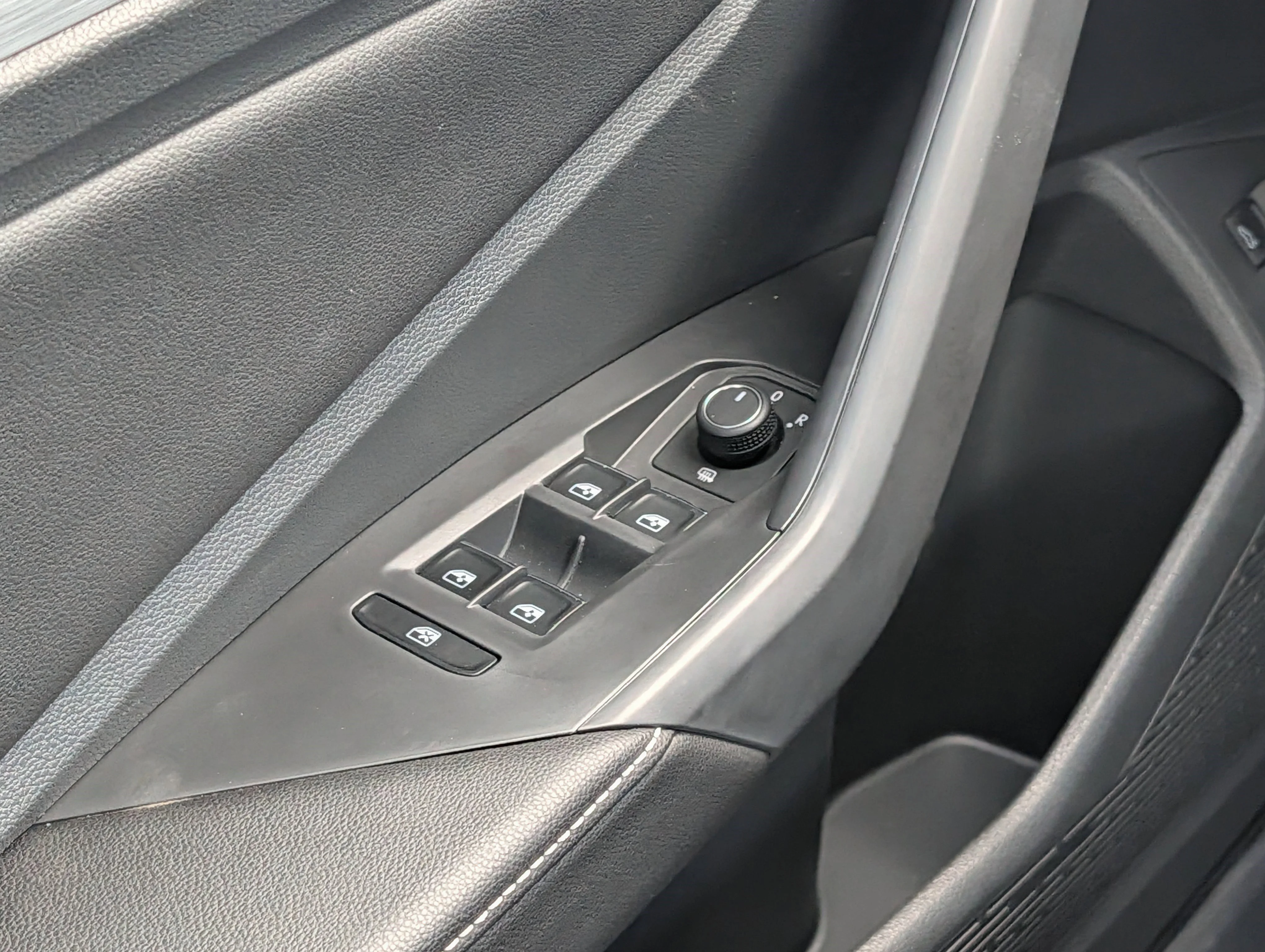 New 2026 Kings Red Metallic Volkswagen Sport image 8