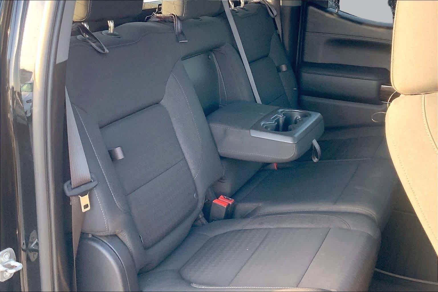 Used 2021 Onyx Black GMC Elevation image 18