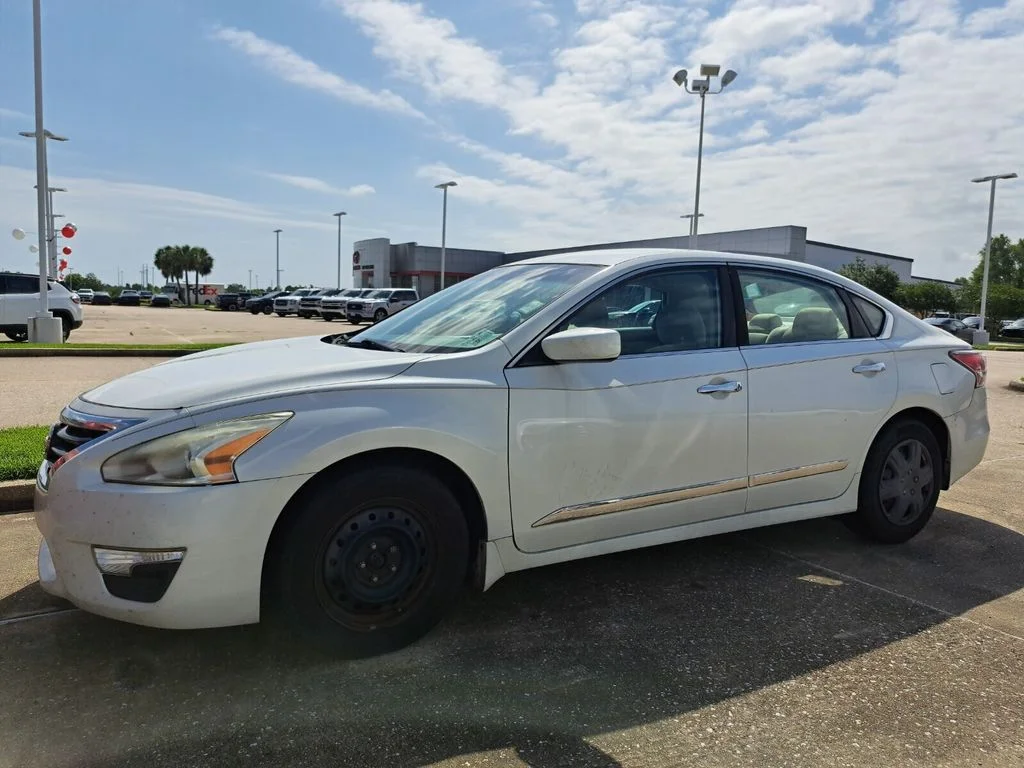 2015 Nissan Altima 2.5 S's photo