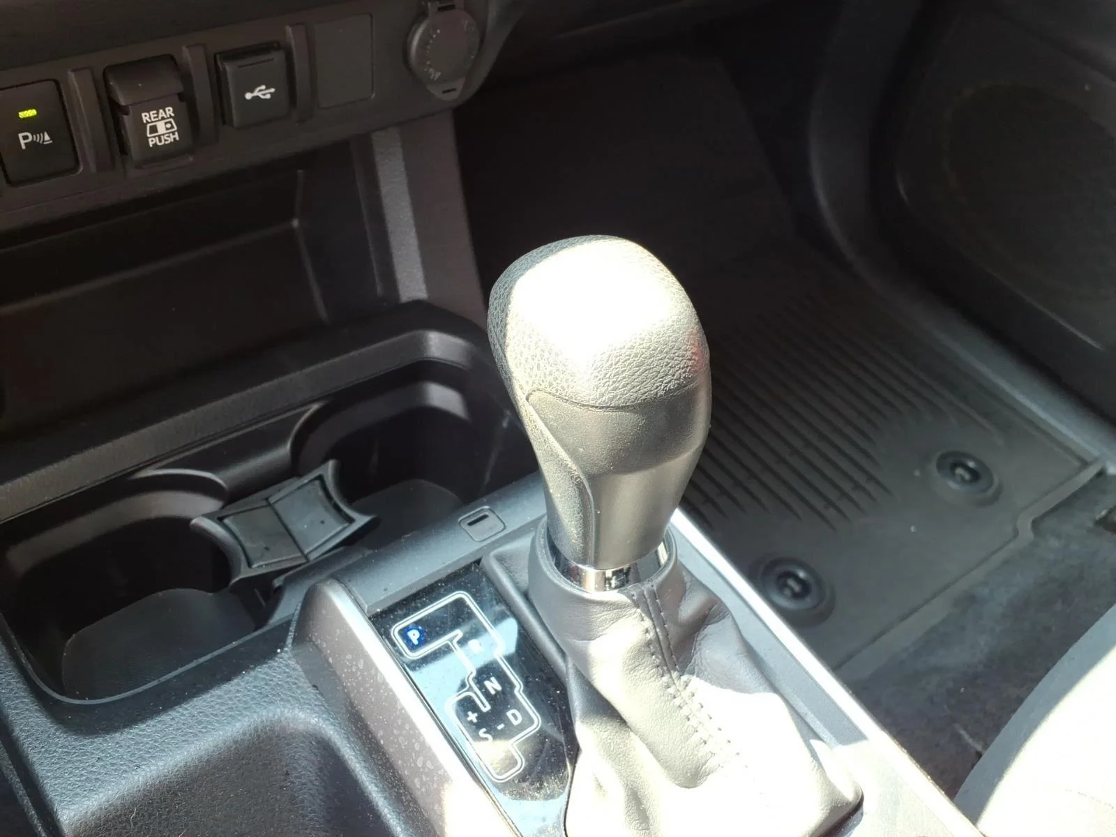 Used 2023 Barcelona Red Metallic Toyota SR5 image 8