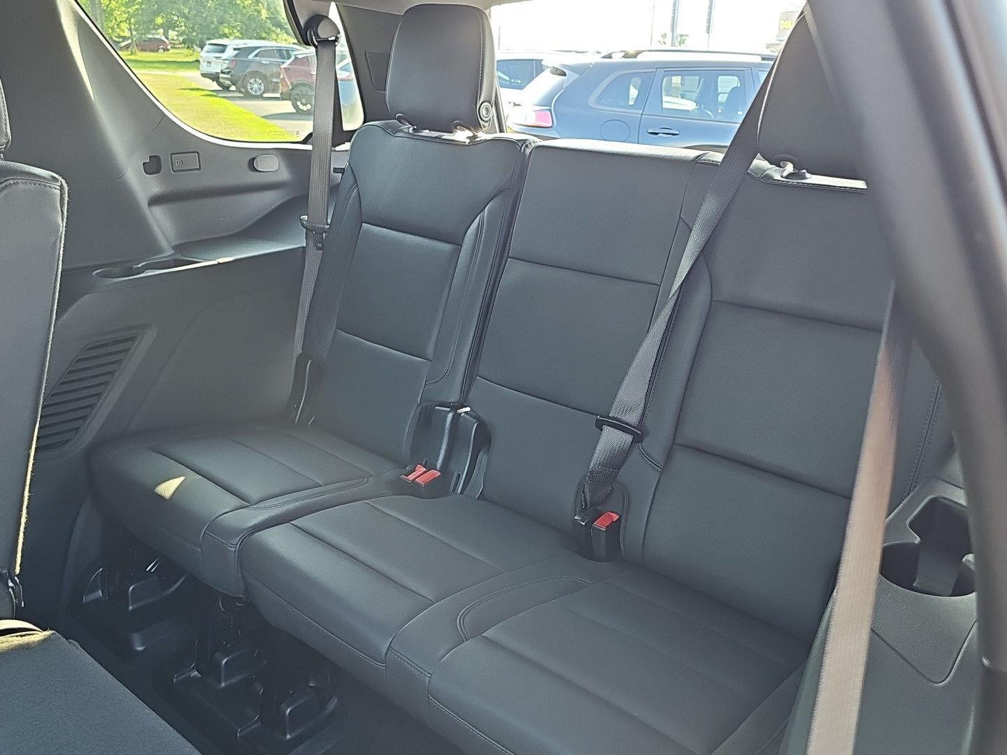 Used 2025 Black Chevrolet Z71 image 26