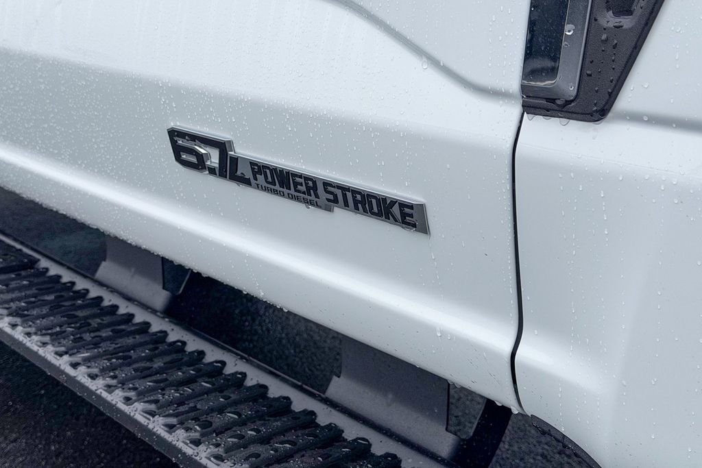 New 2026 Oxford White Ford F-250® XLT image 6