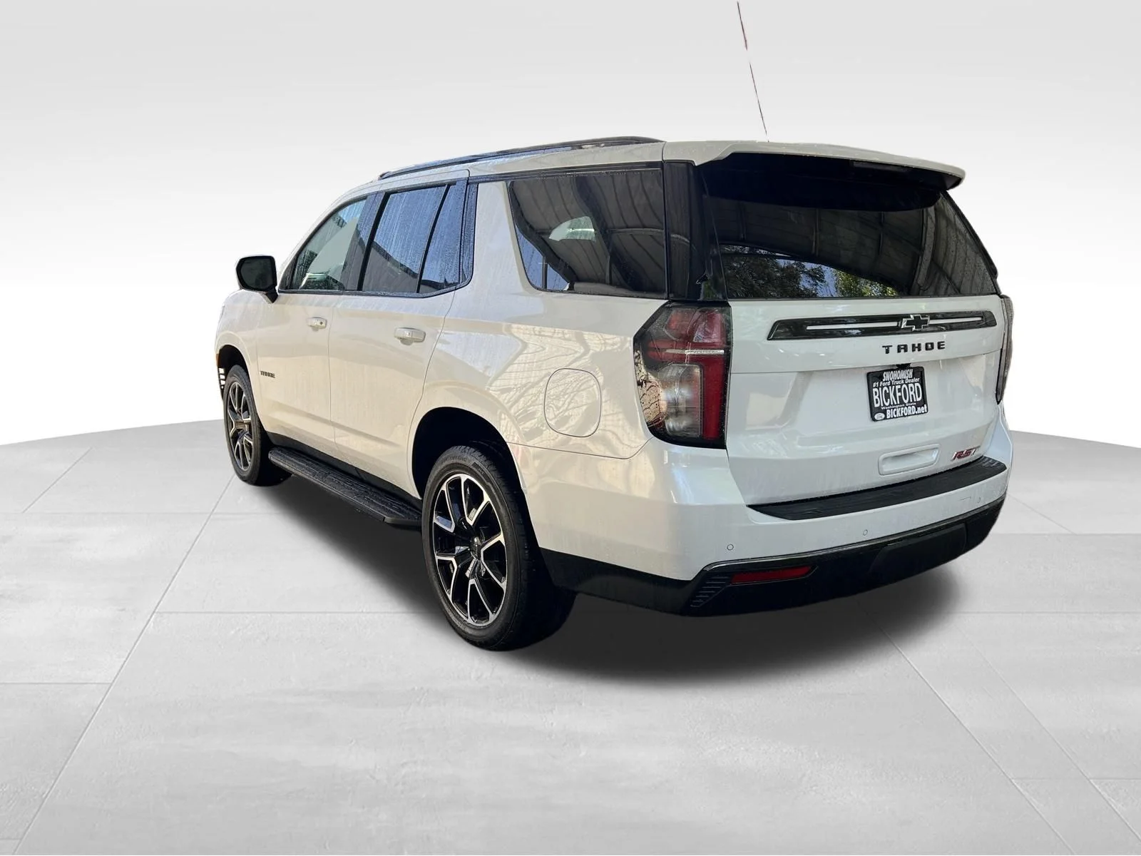 Used 2022 White Chevrolet RST image 8