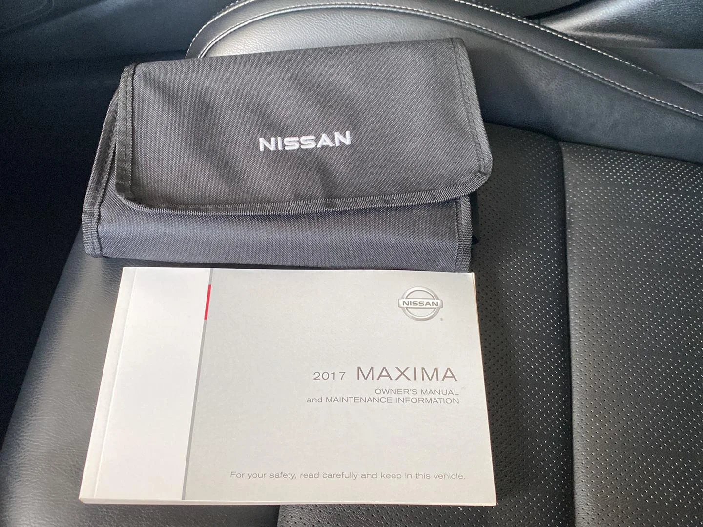 Used 2017 Gun Metallic Nissan SL image 41