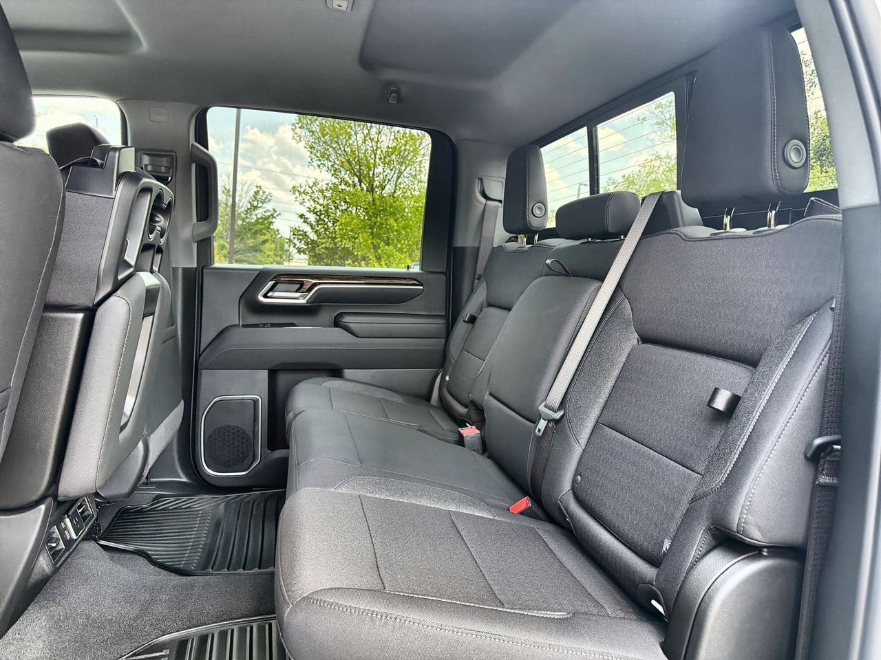 New 2026 Summit White GMC SLE image 20