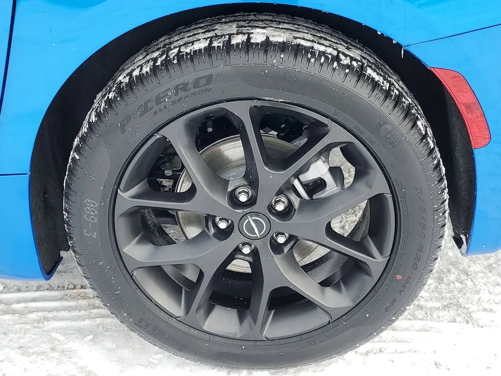 New 2026 Hydro Blue Pearl-Coat Exterior Paint Chrysler Select image 5