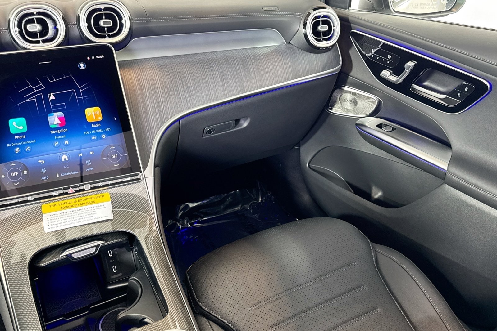 New 2026 Polar White Mercedes-Benz GLC 300 image 21