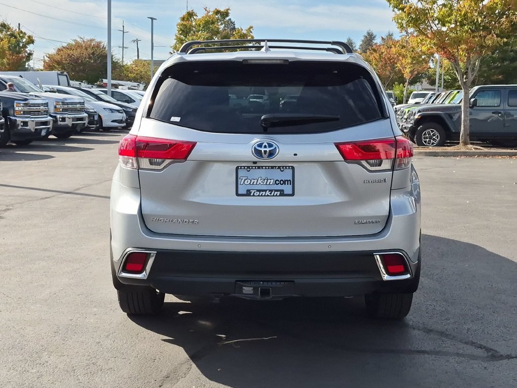 Used 2018 Silver Toyota Limited Platinum image 5