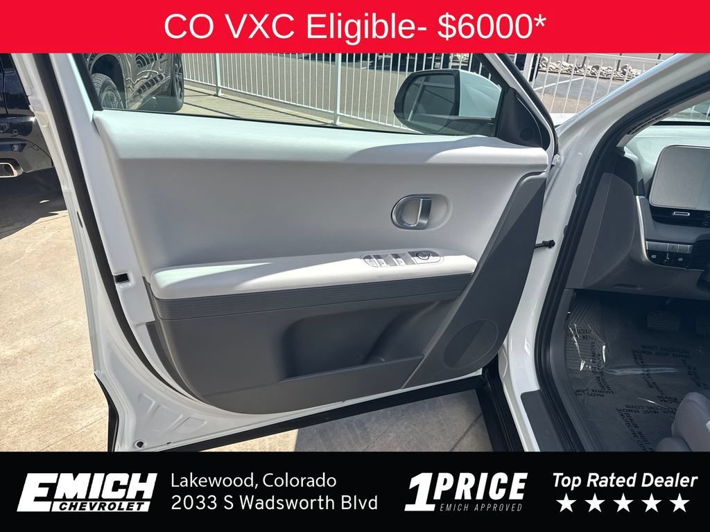 Used 2024 Atlas White Hyundai SE image 10