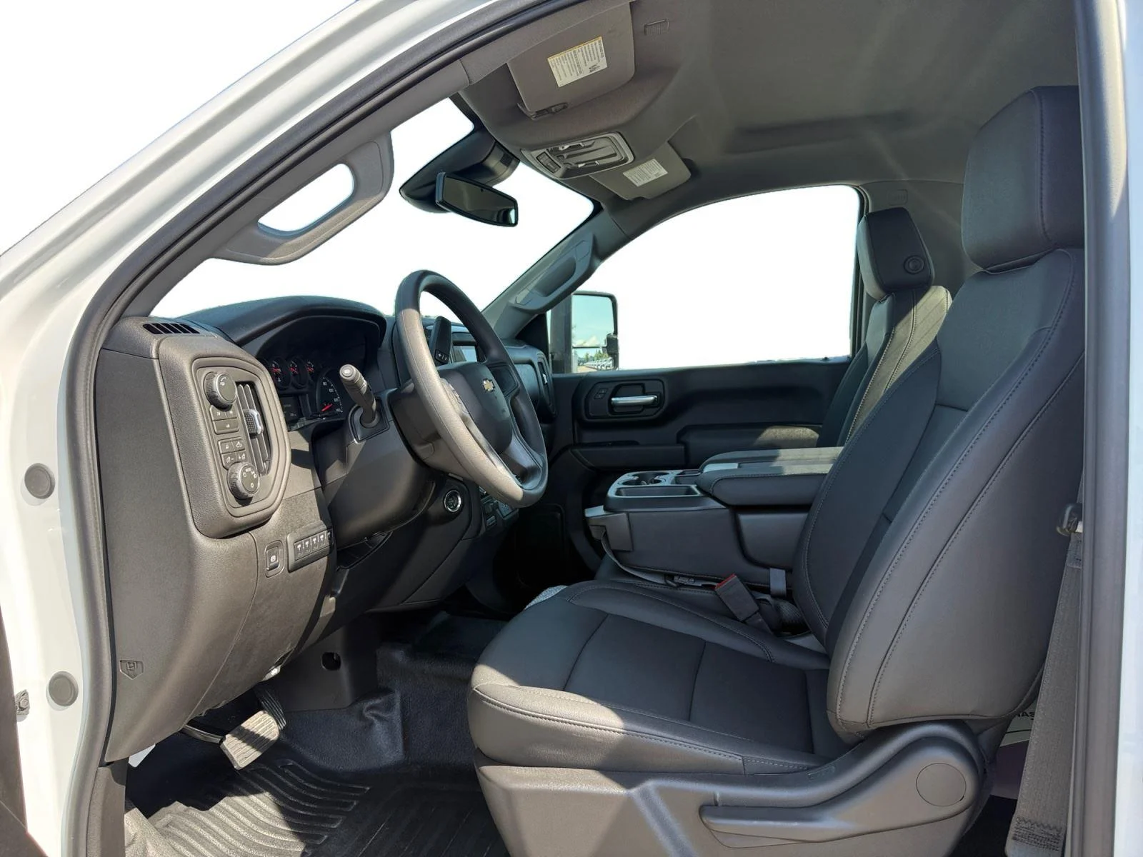 New 2026 Summit White Chevrolet Work Truck image 10