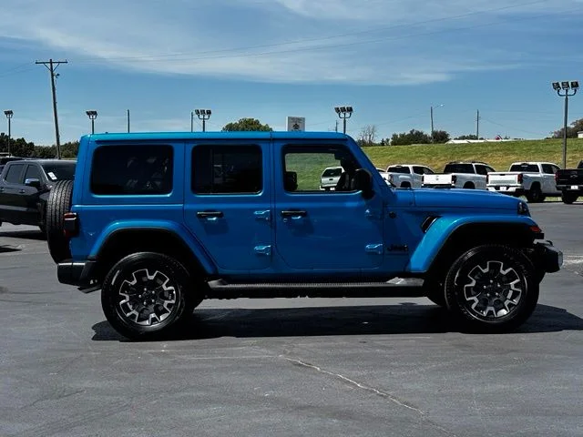 New 2026 Hydro Blue Pearl-Coat Exterior Paint Jeep Sahara image 8