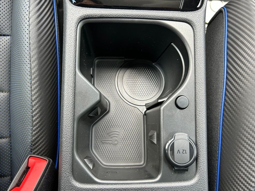 New 2026 White Volkswagen 2.0T image 32