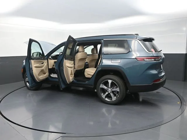 New 2026 Steel Blue Exterior Paint Jeep Limited image 34