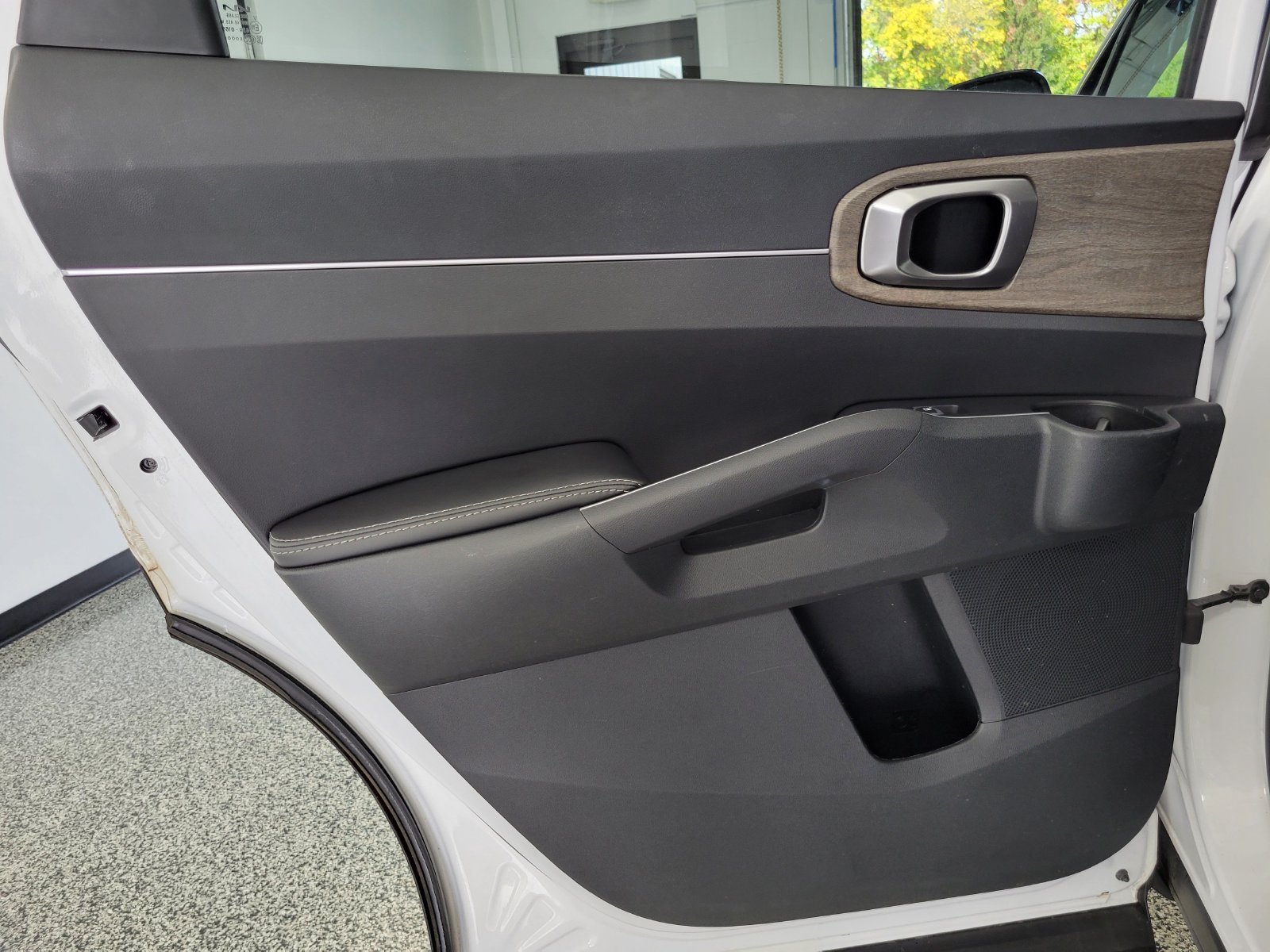 Used 2023 White Kia X-Line EX image 23