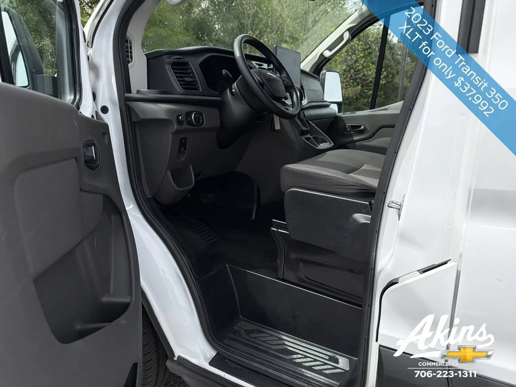 Used 2023 White Ford XL image 14