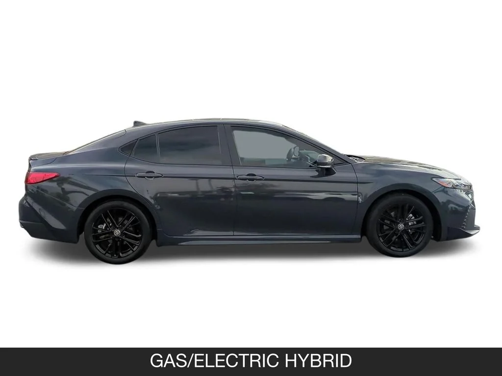 Used 2025  Toyota SE image 6