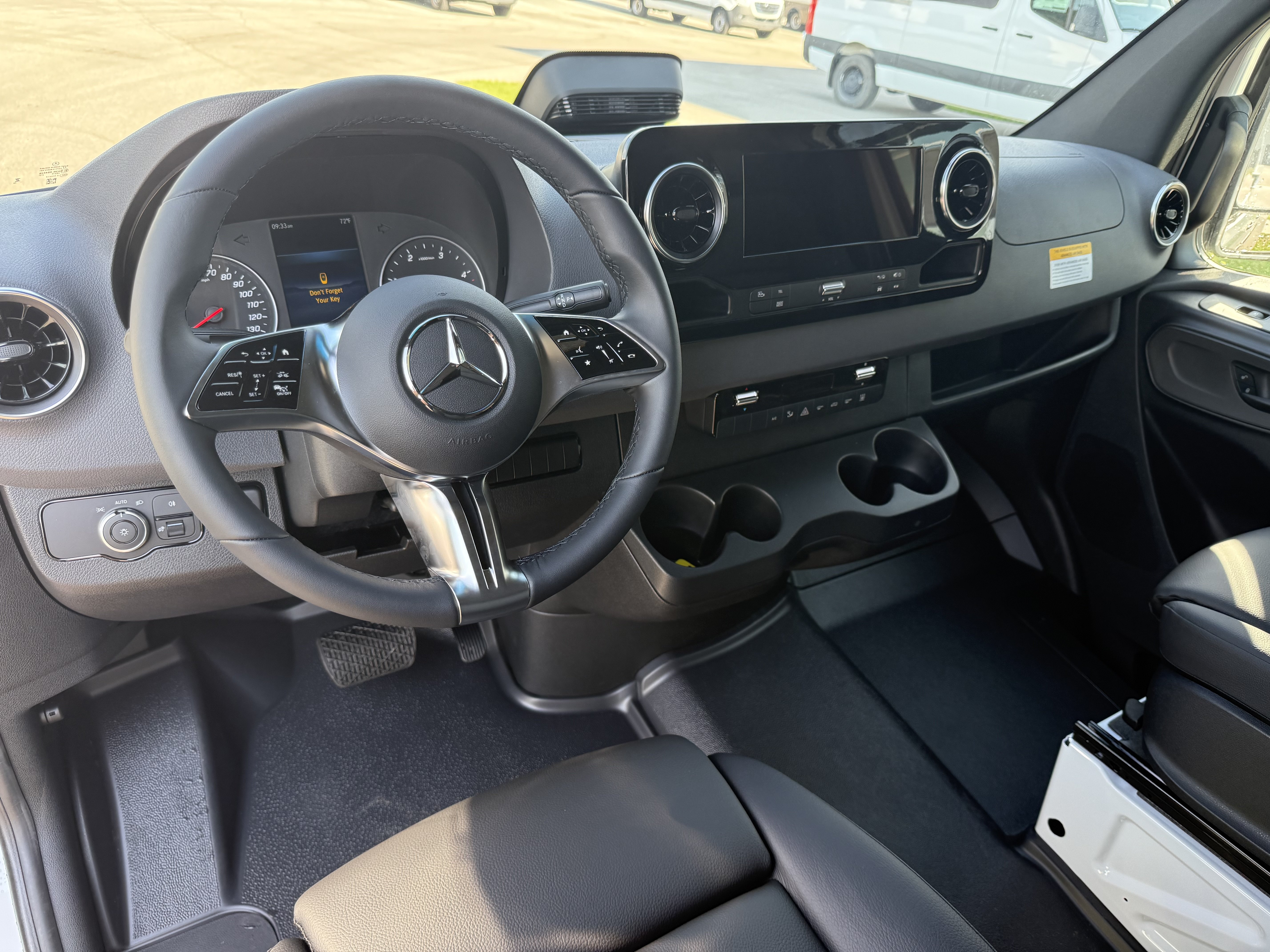 2026 Mercedes-Benz Sprinter Crew Van Base - Photo 7