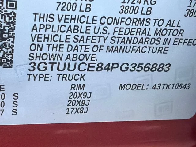 Used 2023 VOLCANIC RED TINTCOAT GMC Elevation image 31