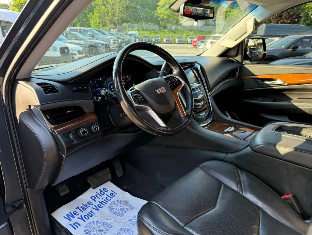Used 2019 Gray Cadillac Luxury image 19