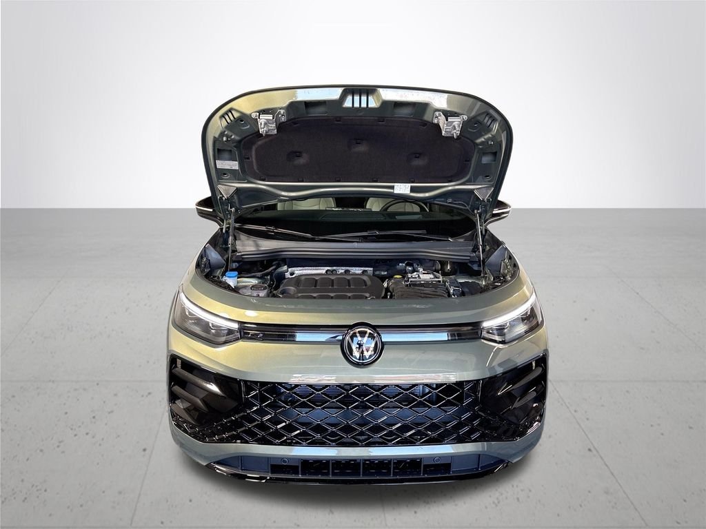 New 2026 Avocado Green w/Deep Black Roof Volkswagen SE R-Line Black image 22