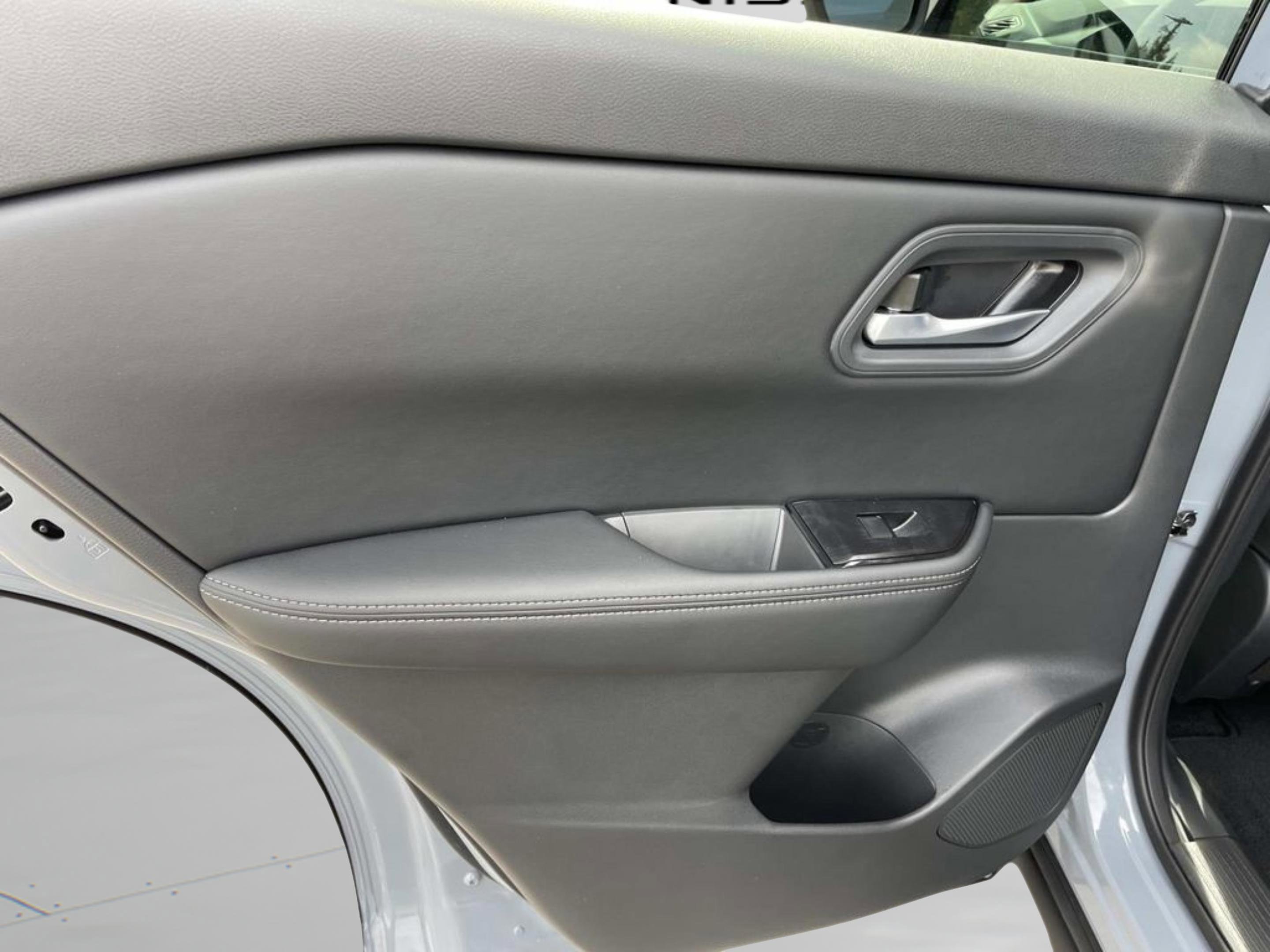 New 2026 Boulder Gray Pearl Nissan SV image 10