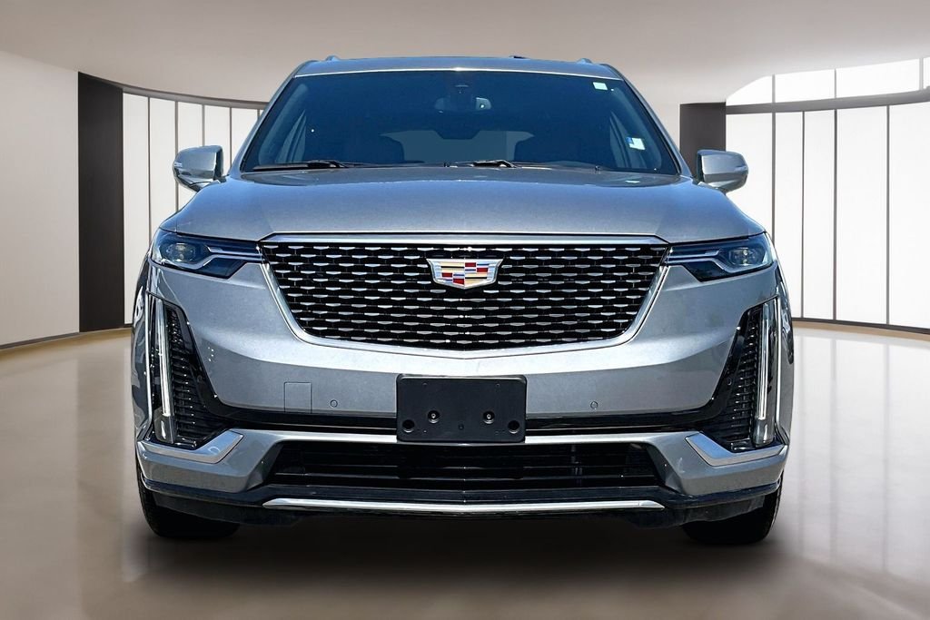 Used 2025 Silver Cadillac Premium Luxury image 3
