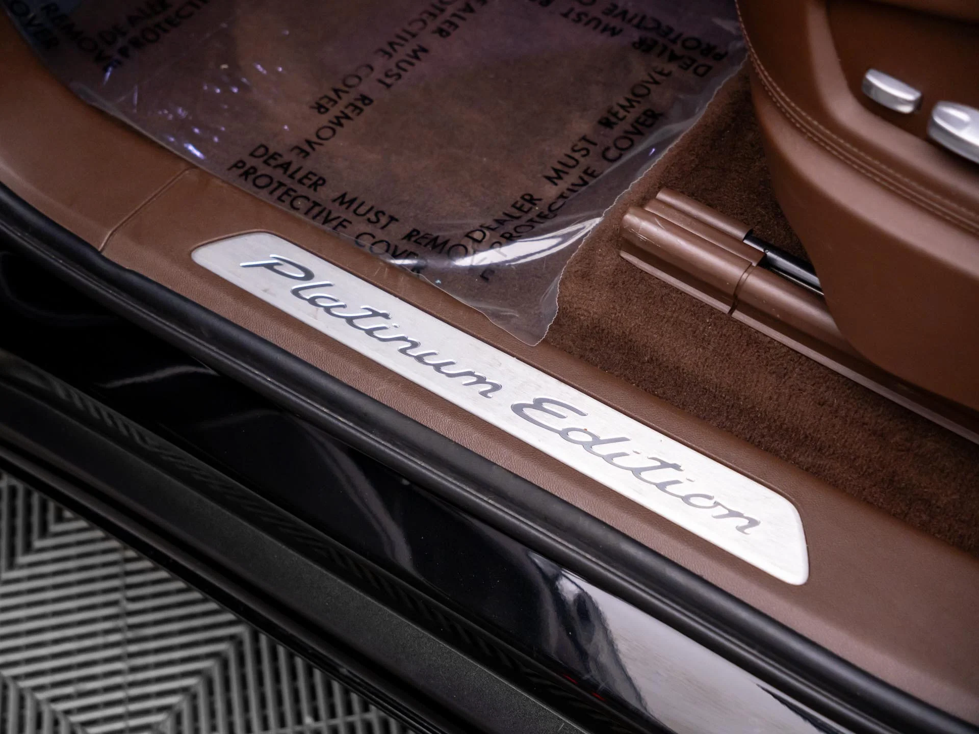 Used 2023 Black Porsche Platinum Edition image 17