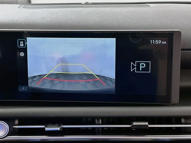 New 2027 White Hyundai SE image 17