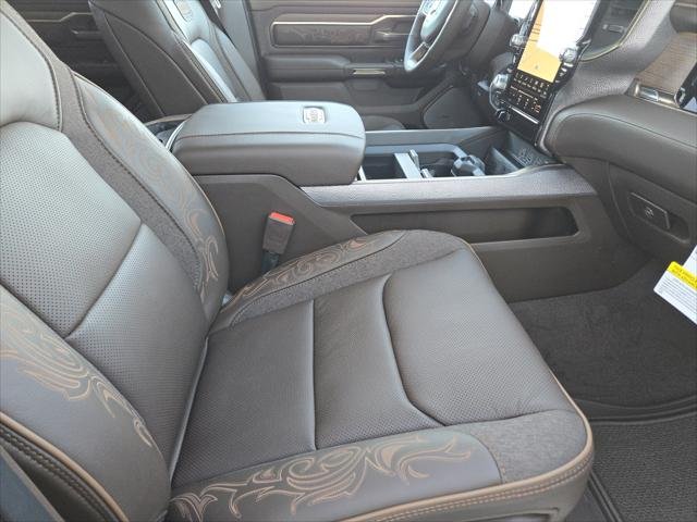 New 2026 Diamond Black Crystal Pearl-Coat Exterior Paint RAM Limited Longhorn image 13