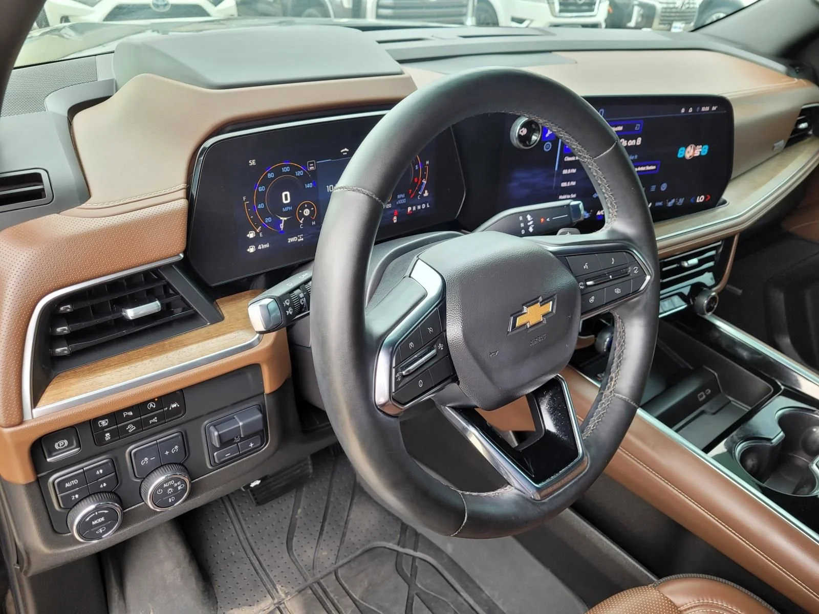 Used 2025 Black Chevrolet High Country image 27