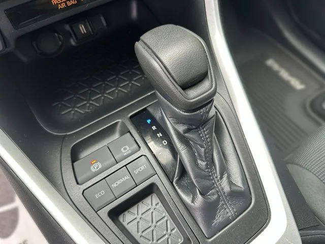 Used 2021 Silver Toyota LE image 21